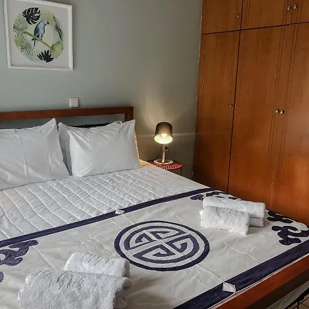 Sofia 3 Apts Nea Chora Chania Steps From The * Hriszí Aktí Haniá