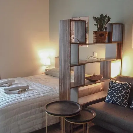 Sofia 3 Apts Nea Chora Chania Steps From The Chania (Crete)