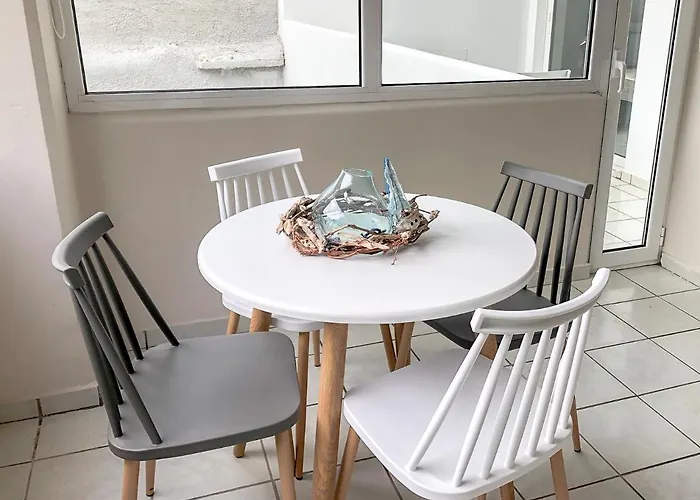 Sofia 3 Apts Nea Chora Chania Steps From The 公寓