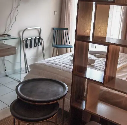 Sofia 3 Apts Nea Chora Chania Steps From The * 干尼亞